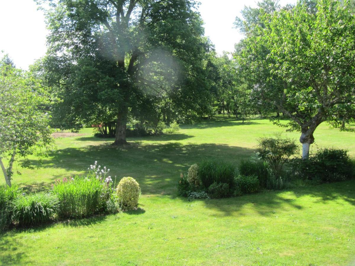Domaine De Montizeau Bed & Breakfast Lailly-en-Val Екстериор снимка